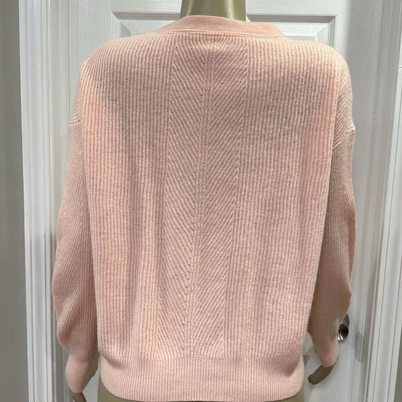 PURE COLLECTION RIBBED V-NECK CARDIGAN. PEACH SORBET - Picture 5 of 8
